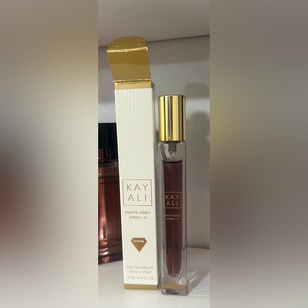 Kayali invite only amber 23